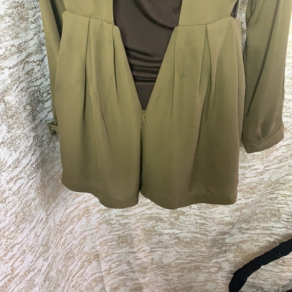 COCO $ Yves Green Deep Dive Chiffon Cut Out Romper Size S - Picture 13 of 16